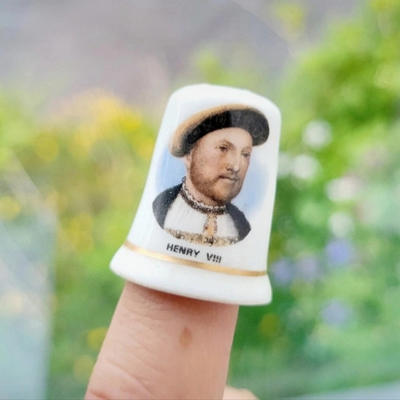 *RARE* Vintage Henry VIII the Eighth Collectible Fenton Fine Bone China Thimble,All Products : American Fashion Style Bags On Sale